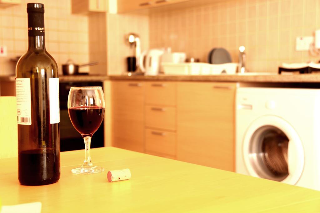 Photothea Apartments Протарас Екстериор снимка