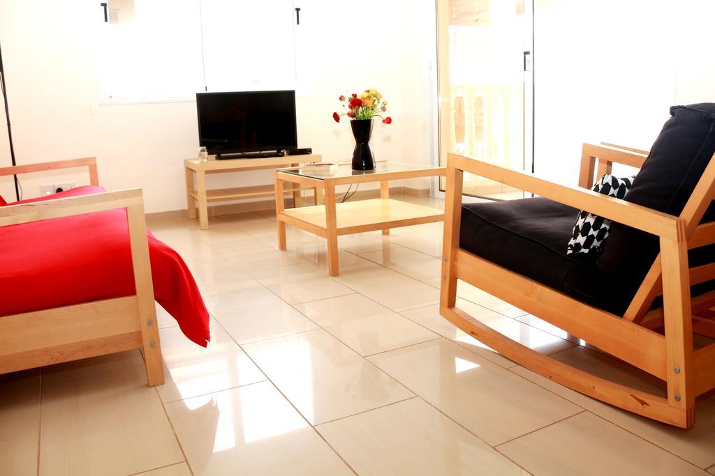 Photothea Apartments Протарас Екстериор снимка