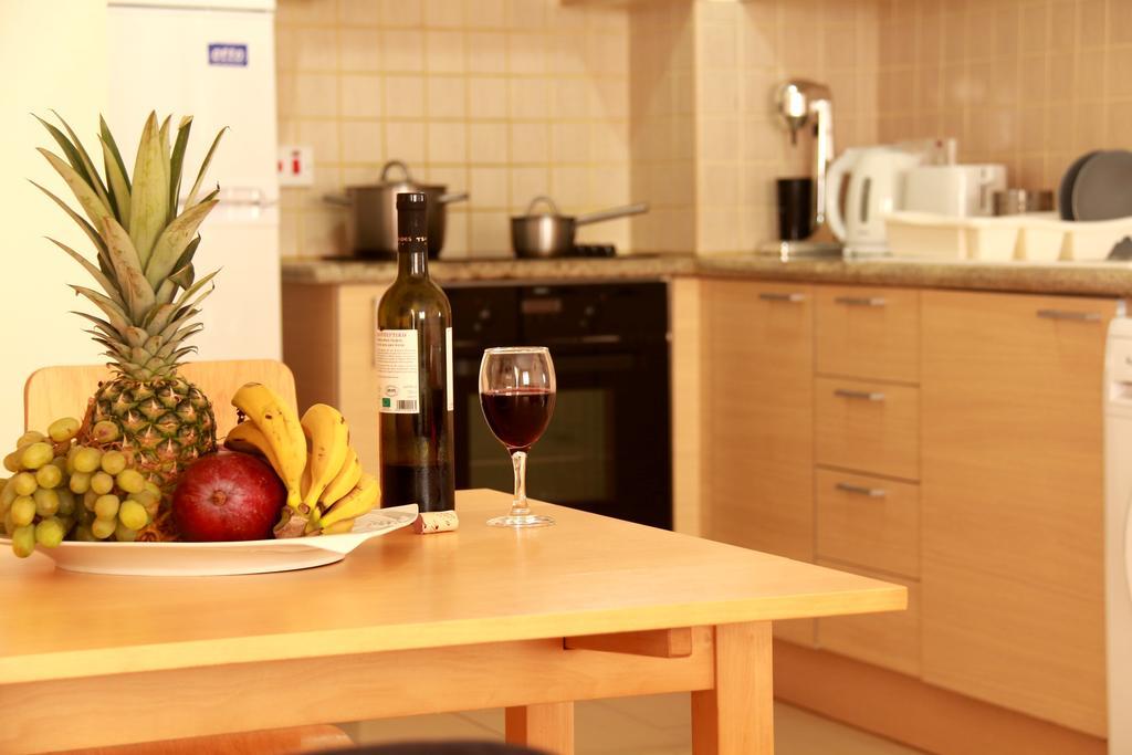 Photothea Apartments Протарас Екстериор снимка